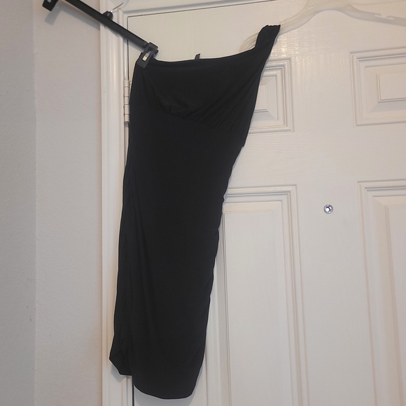 bebe Chic Black One-Shoulder Dress - Picture 2 of 4